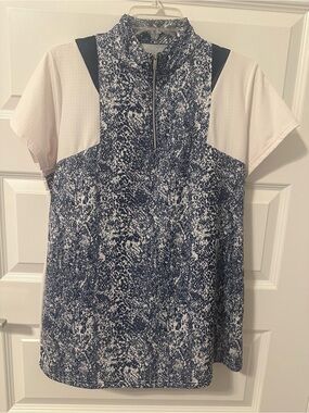 Bettie & Court Golf Top in Navy and White